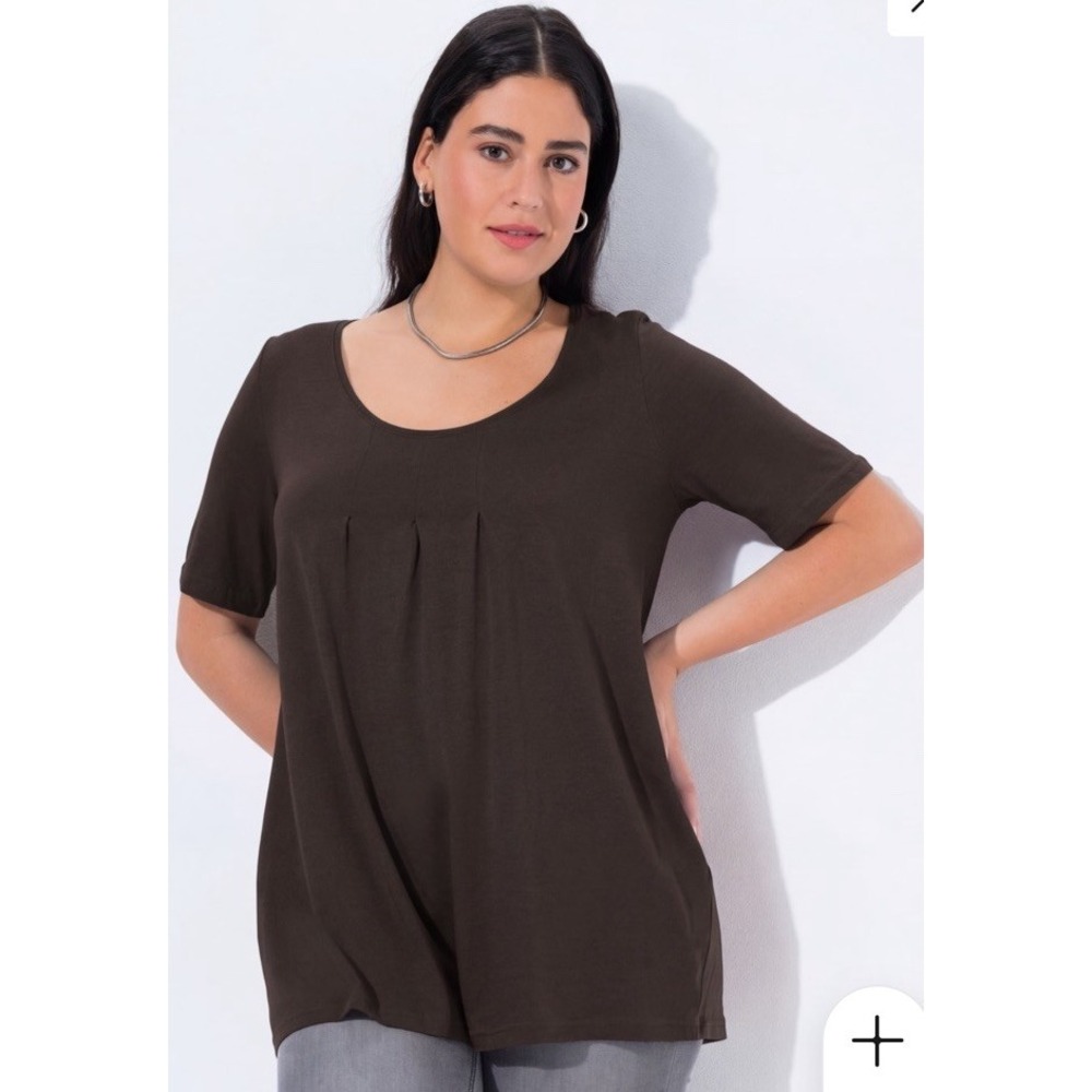ULLA POPKEN WOMEN'S PLUS SIZE BASIC PLEAT SHORT SLEEVE TEE NWT 20/22